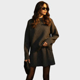 Lara | Conjunto de Falda y Suéter de Punto