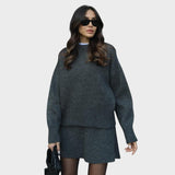 Lara | Conjunto de Falda y Suéter de Punto