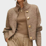 Βιολέτα | Κομψό κοντό μπουφάν με κουμπιά