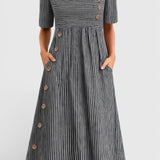 Lina – Vestido con detalles de botones