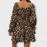 Vestido con estampado de leopardo encantador